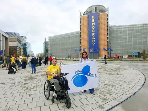 Attiva-Mente alla Freedom Drive, davanti al Berlaymont, sede della Commissione europea.
